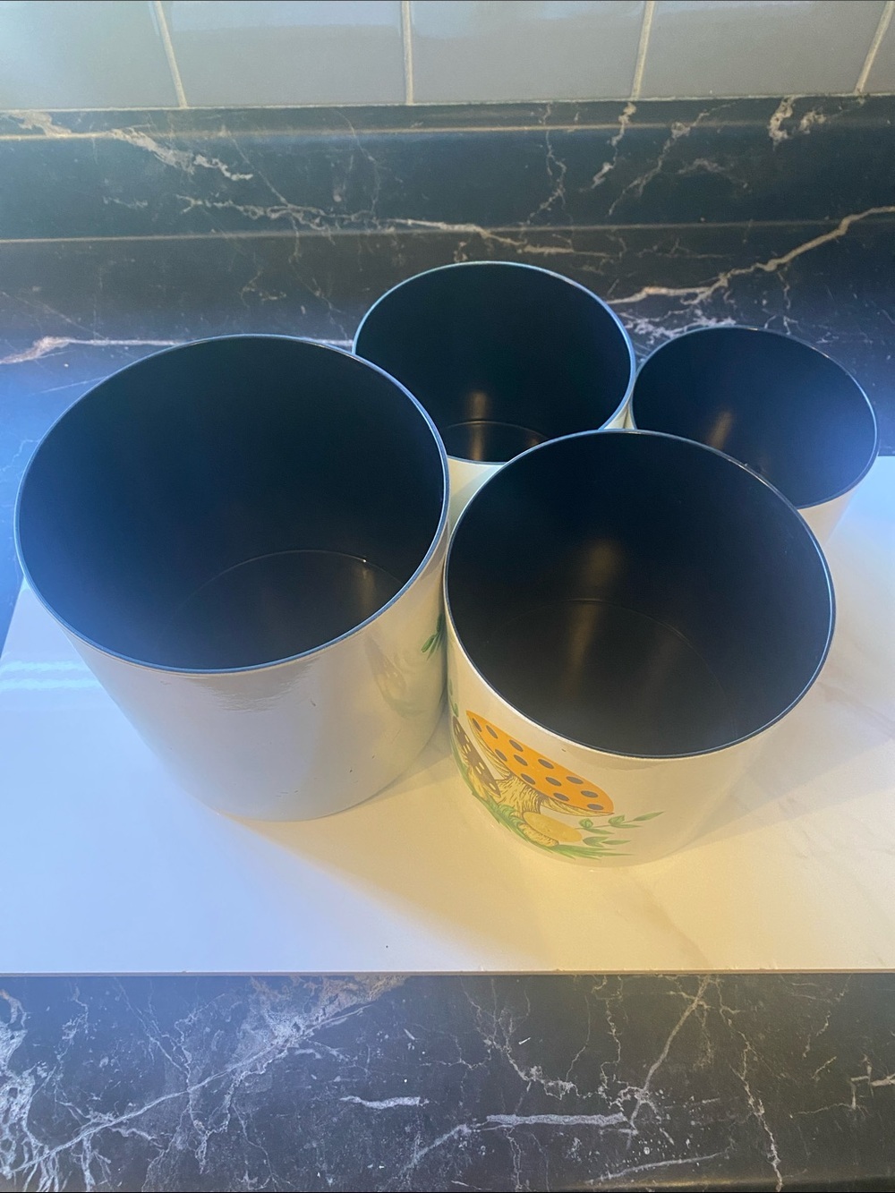 Vintage 1979 Merry Mushroom 4 Piece
Canister Set Sears Roebuck & Co. - Picture 11 of 16